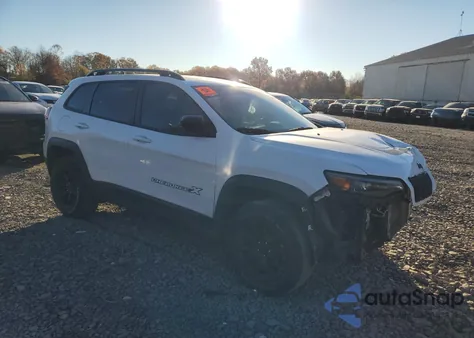 2022 Jeep Cherokee Latitude z USA, uszkodzony, nr VIN 1C4PJMCX4ND556324